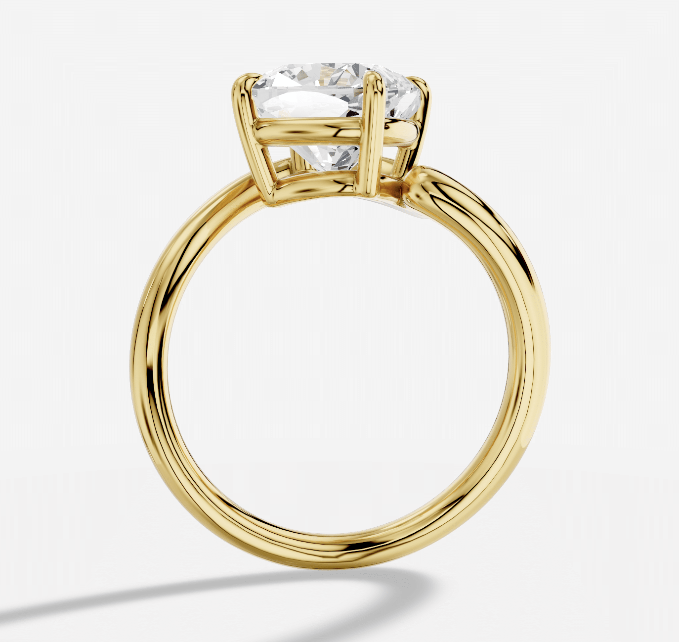 Cushion Diamond Ring in 18K Yellow Gold - Image 4